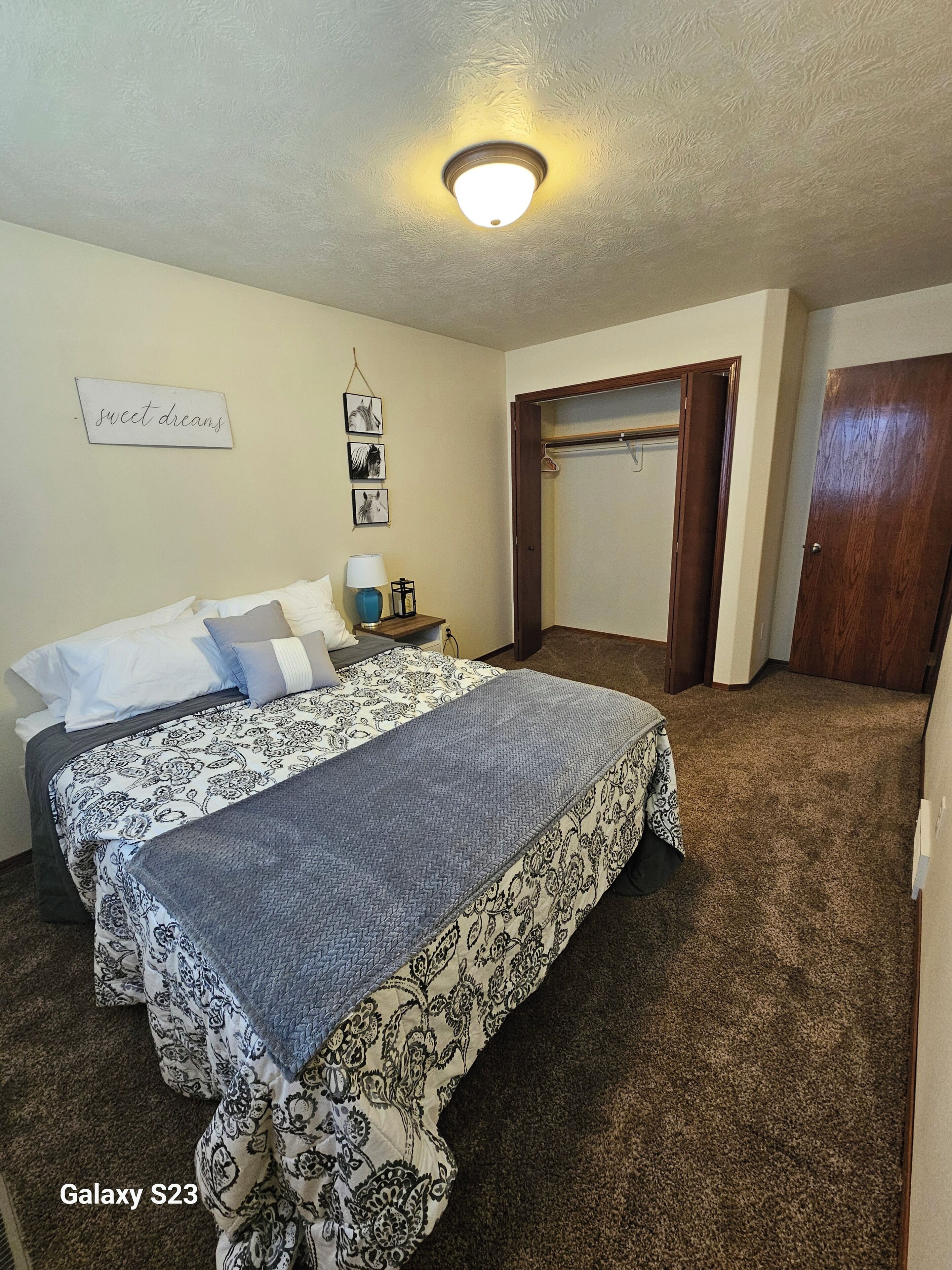 2 bedrooms, desk, travel cot, free WiFi