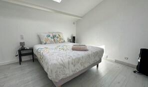 3 bedrooms, iron/ironing board, WiFi, bed sheets - Bassin-style house with garden in La Teste (La Teste-de-Buch)