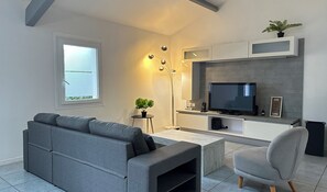 TV - Bassin-style house with garden in La Teste (La Teste-de-Buch)