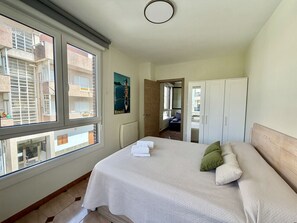 1 bedroom, iron/ironing board, bed sheets - La Guarida del Mar - 30609 (Somo)