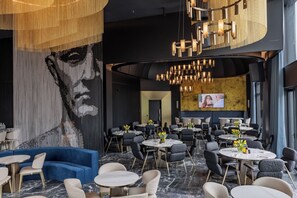 Restaurant - Hotel Cube (Bar)
