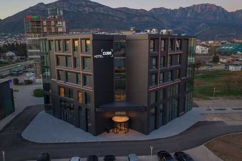 Hotel Cube