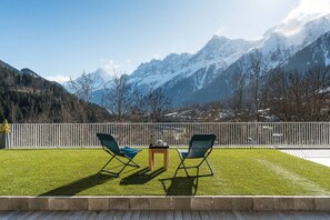 Property grounds - Spacious 4BDRMS | Large terrace | View |Spa |Garage (Les Houches)