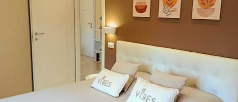 1 bedroom, iron/ironing board, Internet, bed sheets