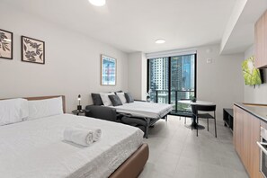 Room - Downtown Studio with City Views Rooftop pool (Miami)