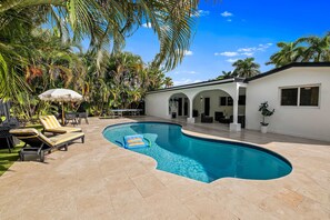 Pool - 5 Bedroom Villa Heated Pool with Game Room, 5 Minutes to  Ocean (Hollywood)