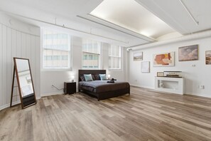 2 chambres, fer et planche à repasser, Wi-Fi gratuit, draps fournis