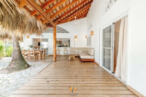 Outdoor dining - Pure Caribbean style villa/Pool/600Mplage-restos (Las Terrenas)