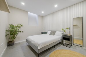 2 bedrooms, free WiFi, bed sheets - Waou Essence III Los Austrias - Short Duration (Madrid)