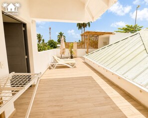 Terrace/patio - 4-bedroom villa 2 steps from beaches and restaurants (Las Terrenas)