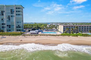 Unclassified image, 5 of 22, button - Renovated Nettles Island gem, Water Views, Sleeps 8, Utilities included (Jensen Beach)