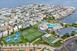 Unclassified image, 2 of 22, button - Renovated Nettles Island gem, Water Views, Sleeps 8, Utilities included (Jensen Beach)