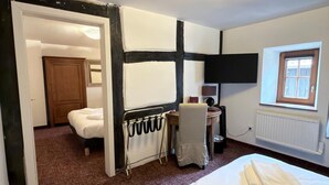 쿼드룸 | 다리미/다리미판, 무료 유아용 침대, 무료 WiFi, 침대 시트