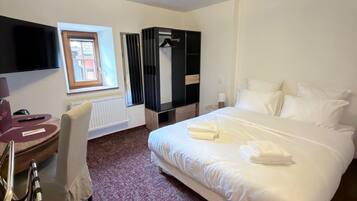 Quadruple Room | Bathroom