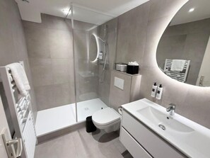 Bathroom - Le Sarment d'Or (Riquewihr)