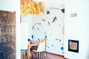 Dining - Bed and Breakfast 'Chambre Du Puits' with Mountain View, Wi-Fi and Air Conditioning (Auribeau-sur-Siagne)