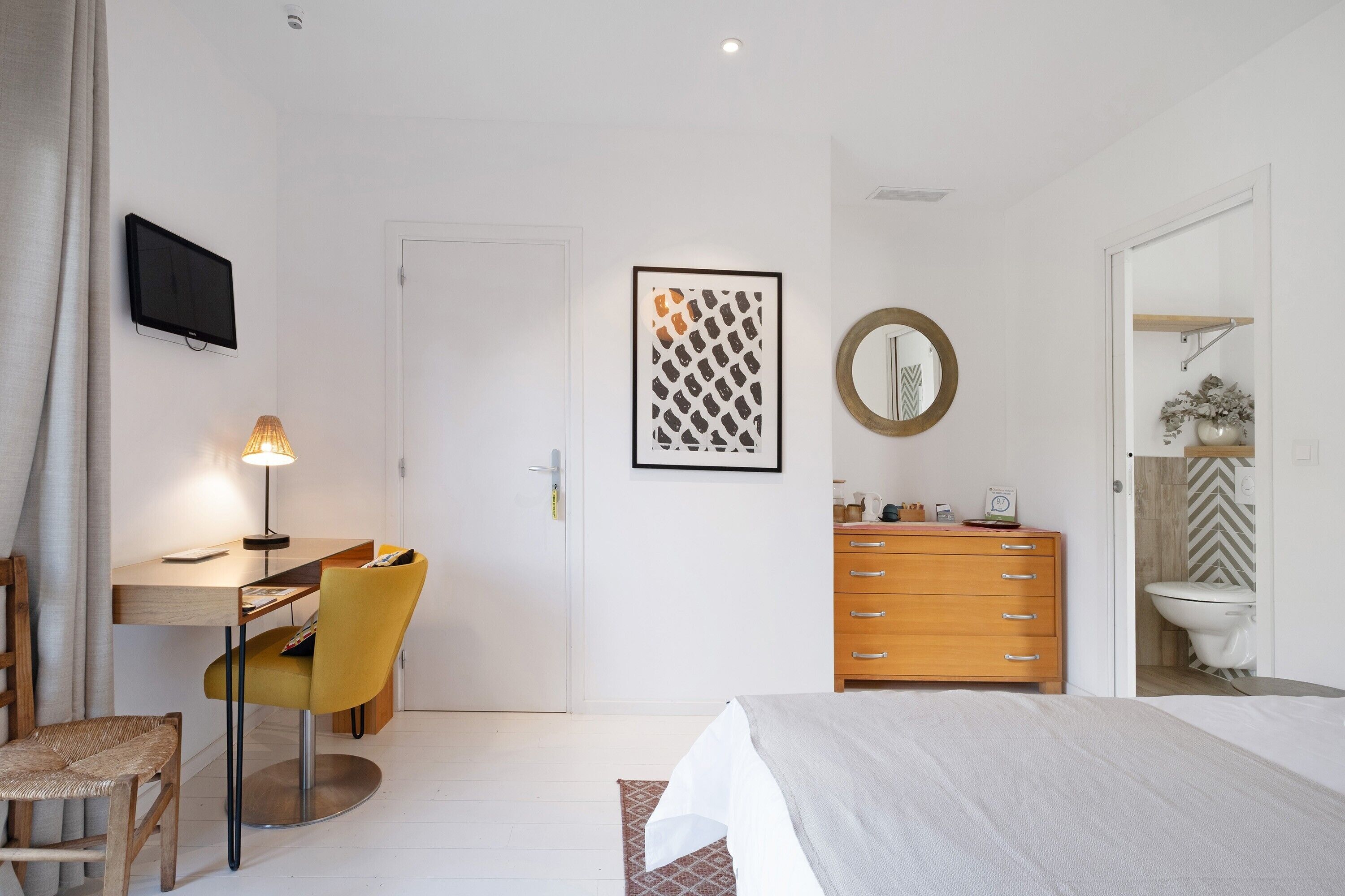 1 bedroom, WiFi, bed sheets
