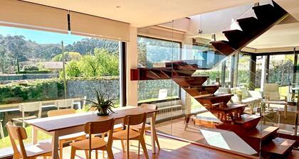 Bright house in Naves with 4 bedrooms and 3 bathrooms. Large spaces by the sea