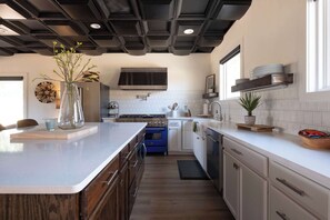 Fridge, microwave, oven, stovetop - 10BR Sleep 28 PALO DURO CANYON Compound+Reunions (Canyon)