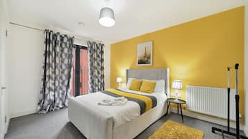 2 bedrooms, desk, iron/ironing board, free WiFi