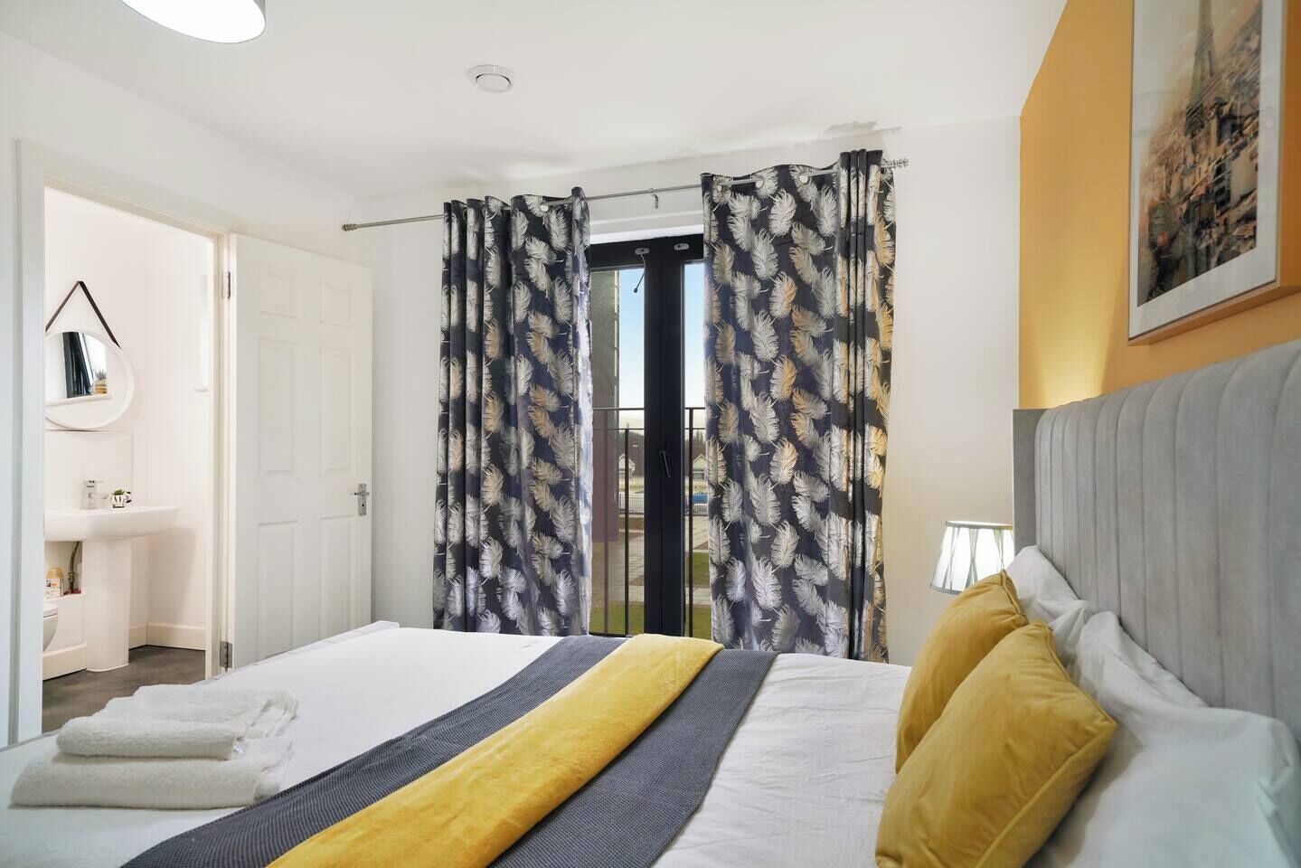2 bedrooms, iron/ironing board, WiFi (free), bed sheets