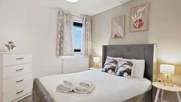2 bedrooms, desk, iron/ironing board, free WiFi