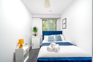 2 Schlafzimmer, Schreibtisch, Bügeleisen/Bügelbrett, kostenloses WLAN