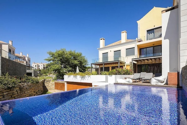 Pool - Vrbo Property (VALE DE LOBO)