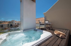 Outdoor dining - Vrbo Property (VALE DE LOBO)