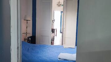 House, 4 Bedrooms, Smoking, Balcony