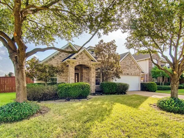 Exterior - Luxury Spring Home: Community Pool and Family Fun (Spring)
