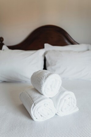 Room - Vrbo Property (Ponte de Lima)