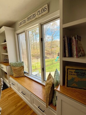 Interior - Charming Cummaquid Colonial with a Pool (Barnstable)