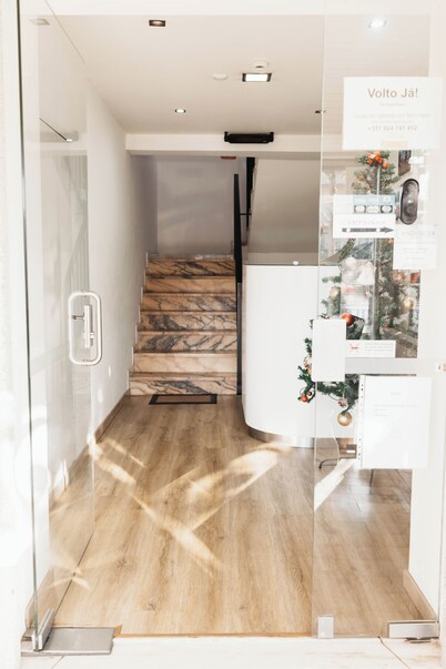 Itinerant Nightfall - Twin suite with balcony by Lethes Legacy