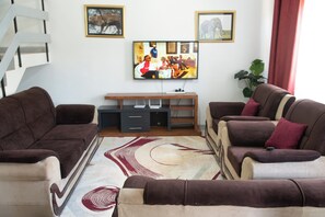 Living area - LA FONT HOUSE Near JKIA Nairobi (Nairobi)