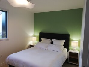 Room - ECO-FRIENDLY HOUSE "LA CROIX PERETTE" 5KM FROM THE CASTLE OF AZAY LE RIDEAU (Cheillé)