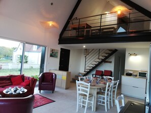 Dining - ECO-FRIENDLY HOUSE "LA CROIX PERETTE" 5KM FROM THE CASTLE OF AZAY LE RIDEAU (Cheillé)