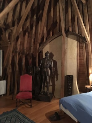 14 bedrooms, WiFi