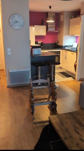 Interior - Large and beautiful 2P apartment Guidel center (56), 4kms from the beaches, PMR access (Guidel)