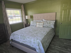 2 habitaciones, tabla de planchar con plancha y wifi gratis 