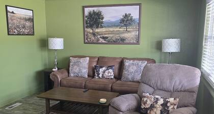 Blue Moon #101. 2-bedroom 1 Bath Condo in Beautiful Downtown Clayton,