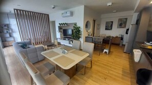 TV - Luxury Skyline Apartment w/ Ocean Views & Pool - Financial District (Panamá)