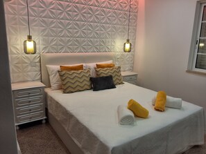 4 bedrooms, iron/ironing board, WiFi, bed sheets - Villa with pool, 4 bedrooms, wi-fi 800m from the beach - Albufeira (Albufeira)