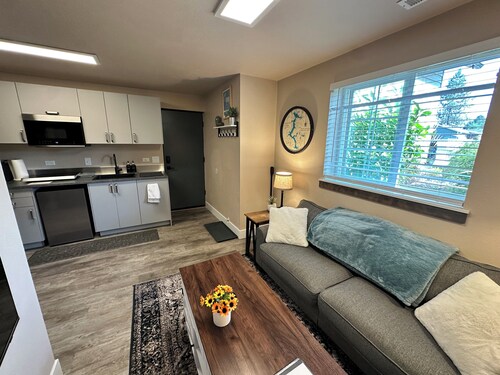 Private Ptarmigan Suite