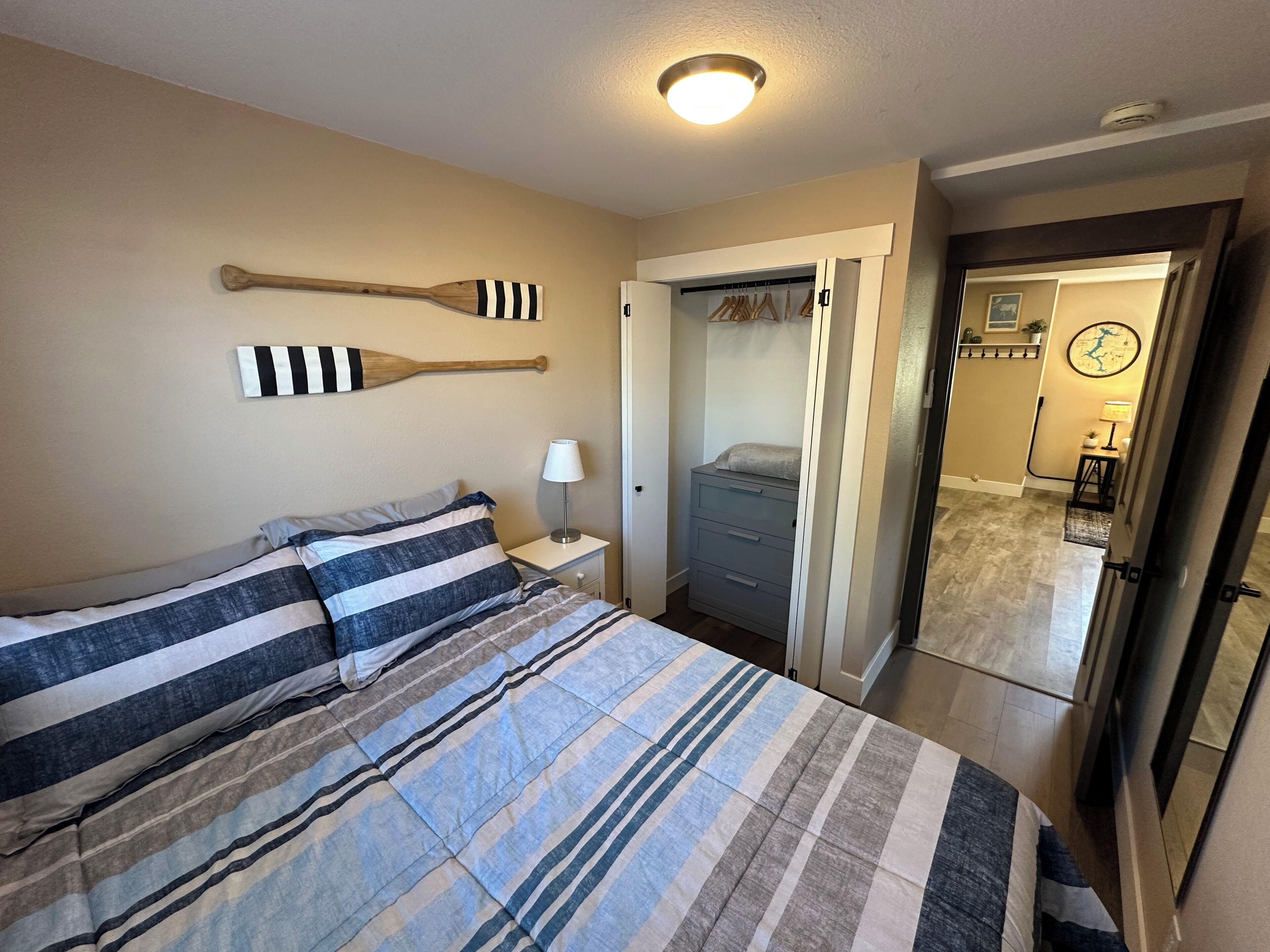 1 chambre, fer et planche à repasser, Wi-Fi gratuit, draps fournis