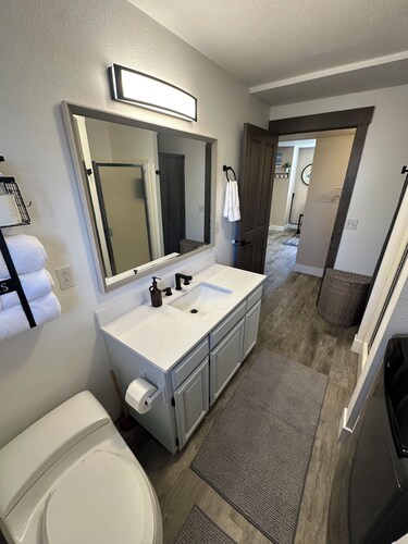 Cozy Hayden Apartment • Private Entry • Washer + Dryer • Newly Renovated