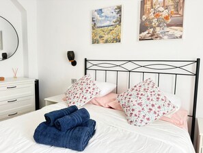 Room - Casa Don Rodrigo ideal for families, with views and direct access to the swimming pools! (Corralejo)