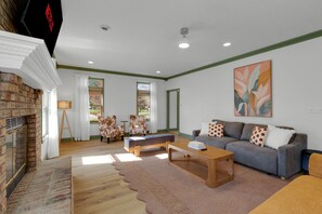 Living area - Luxury 5BR Sleeps 20 Pool, Sauna, Theater Pets (Greenwood)