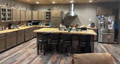 Barndominium W/ Views of The Sangre de Cristo Mountains