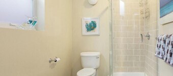 Charming 1-bedroom flat in Alameda w/ pool table